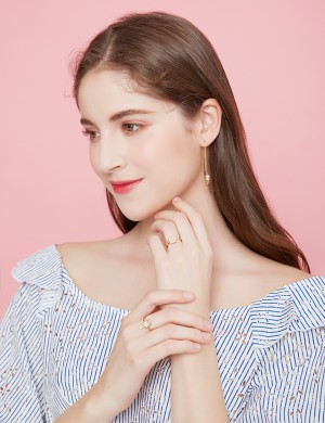 耳環• 冰淇淋系列 Sweet Through Earrings珍珠冰淇淋耳線