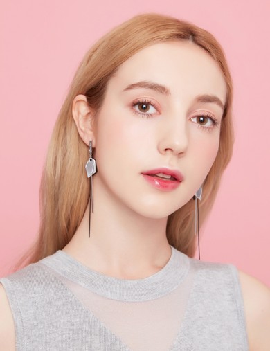 耳環• 派對女王系列 Tell it to my heart Earrings金屬多邊形耳環