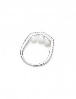 戒指• 鋯石珍珠系列 Dazzling Diamond triple Pearls Ring三顆珍珠鋯石戒指