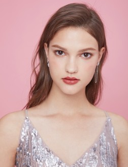 耳環• 情人節系列 Naughty Cubid Earrings愛心不對稱長墜耳環