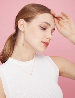 耳環• 鋯石三角形系列Triangle dance Earrings三角形長墜耳環        