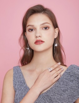 戒指• 蝴蝶系列 In Pairs Butterfly Ring蝴蝶環抱開口戒指